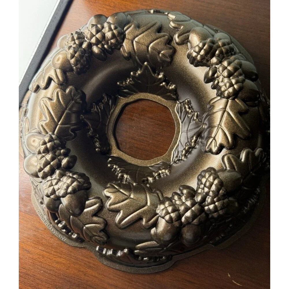 Nordic Ware Autumn Wreath Bundt Ring Mold Nonstick Aluminum 2.8L 10in Bronze